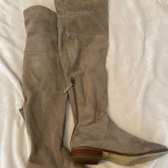 STEVE MADDEN TAN ODESSA OVER THE KNEE BOOTS SIZE 9 - Picture 2 of 5